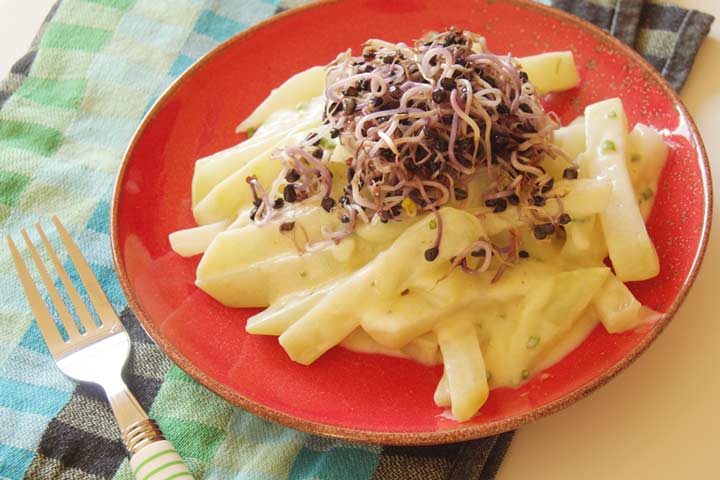 Kohlrabigemüse mit Sprossen