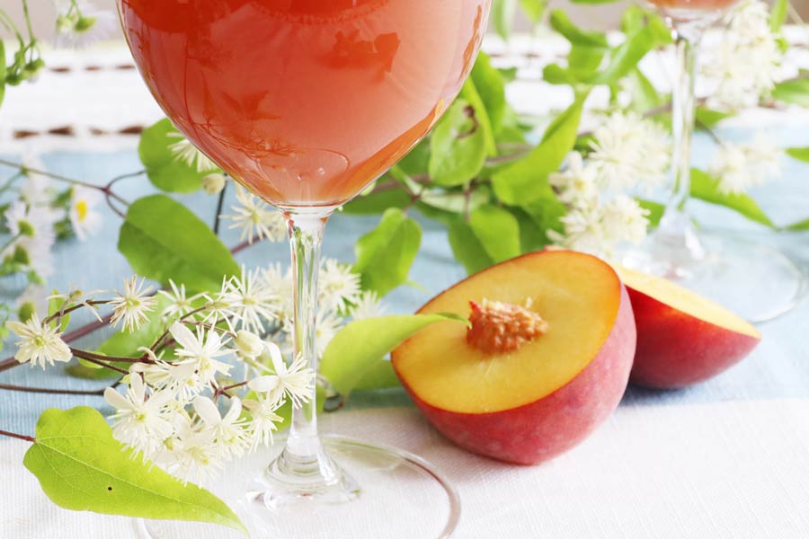 Kombucha mit Pfirsichnektar