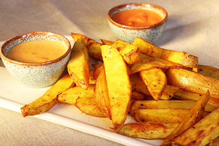 Curry-Pommes zum Eintauchen